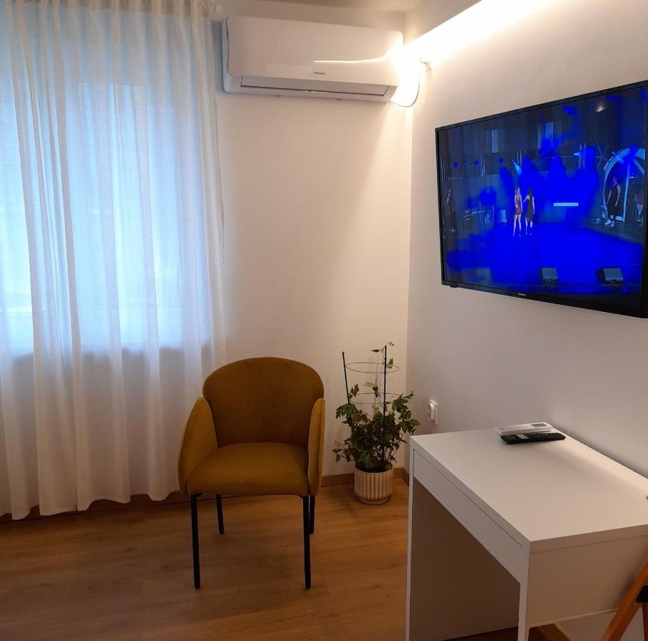 Studio Apartman Four Pearls Karlovac Buitenkant foto